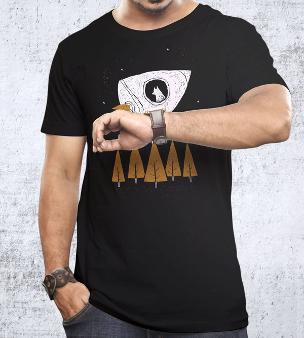 Laika T-Shirts by Louis Roskosch - Pixel Empire