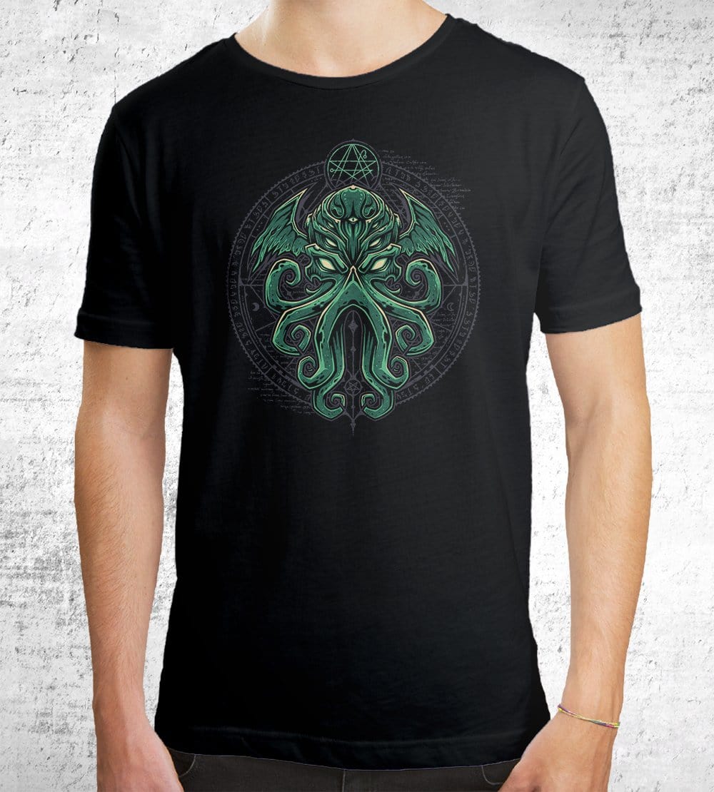 Great Cthulhu T-Shirts by StudioM6 - Pixel Empire